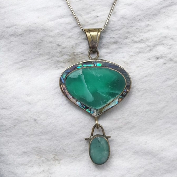 Vintage Jewelry - Vintage Abalone And Green Agate Pendant Necklace